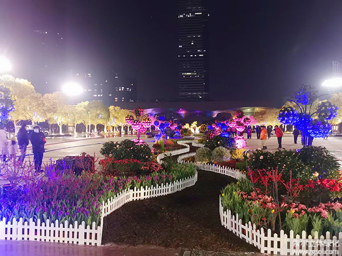 29 2021年1月江蘇無錫梁溪區(qū)太湖廣場(chǎng)春節(jié)景觀提升項(xiàng)目-花球花樹.jpg